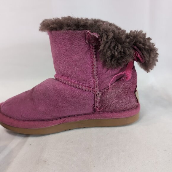 UGG Auzland Sheepskin Pink Boots Booties Girls Youth 9/10 EU 29 Short Bow - Picture 7 of 14